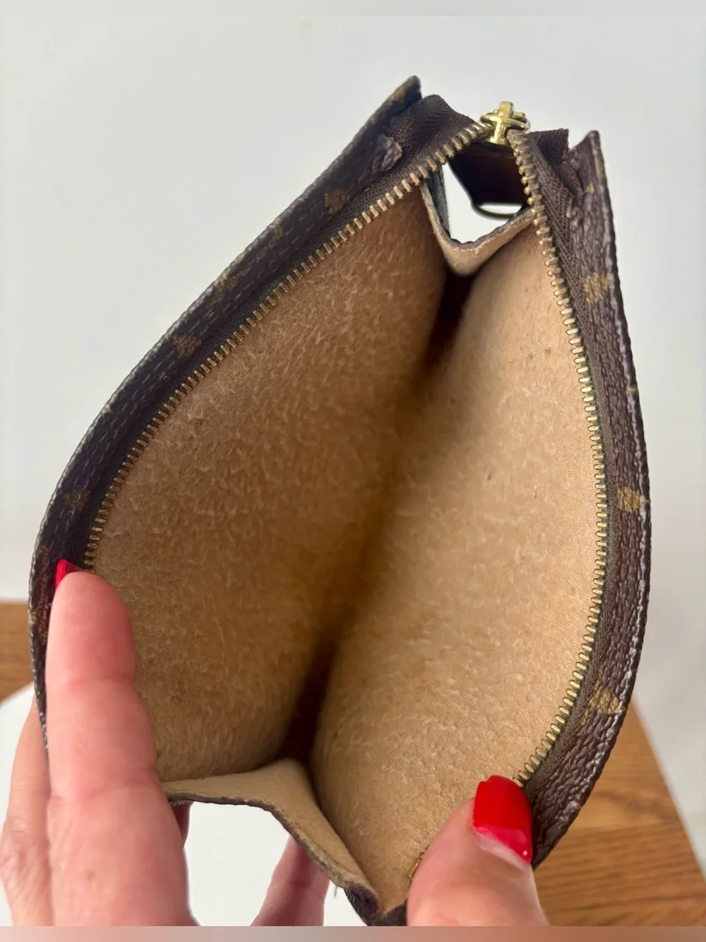 Louis Vuitton Monogram Bucket PM Pouch - VI0968